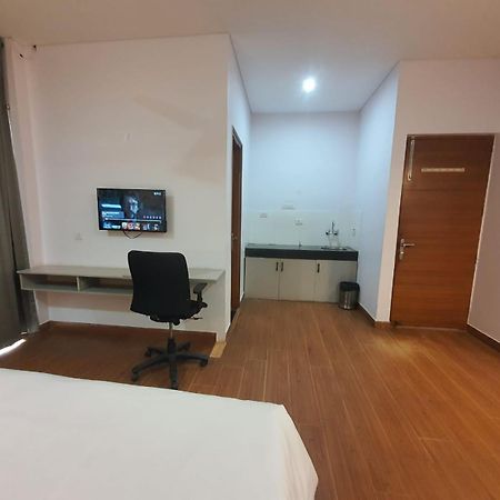 Mallenzo Suites Dlf Phase 1 Γκουργκάον Εξωτερικό φωτογραφία
