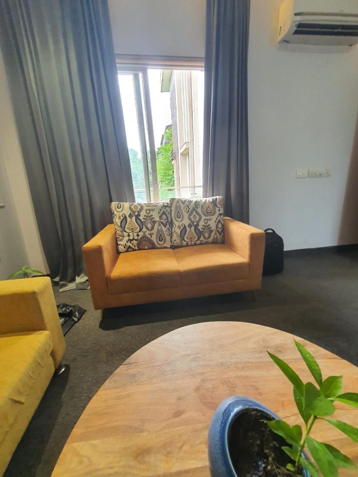 Mallenzo Suites Dlf Phase 1 Γκουργκάον Εξωτερικό φωτογραφία