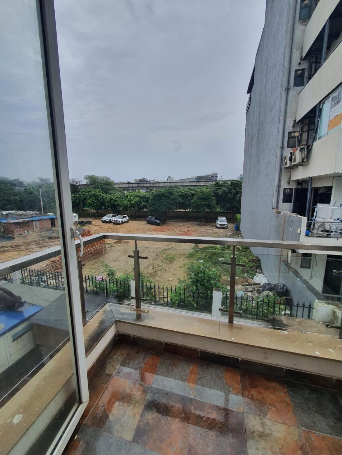 Mallenzo Suites Dlf Phase 1 Γκουργκάον Εξωτερικό φωτογραφία