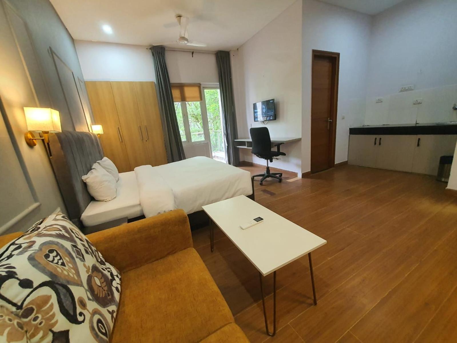 Mallenzo Suites Dlf Phase 1 Γκουργκάον Εξωτερικό φωτογραφία